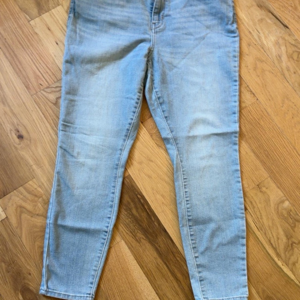 Signature by Levi Strauss & Co Mid Rise Skinny Jeans Light Wash 14S W32 L28